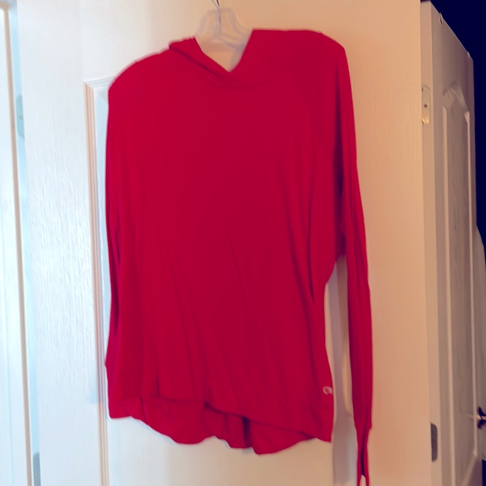 Gap dry fit long sleeve hooded workout shirt
